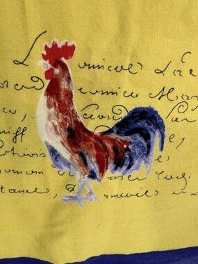 French Country Tablecloth  110x70 Like new